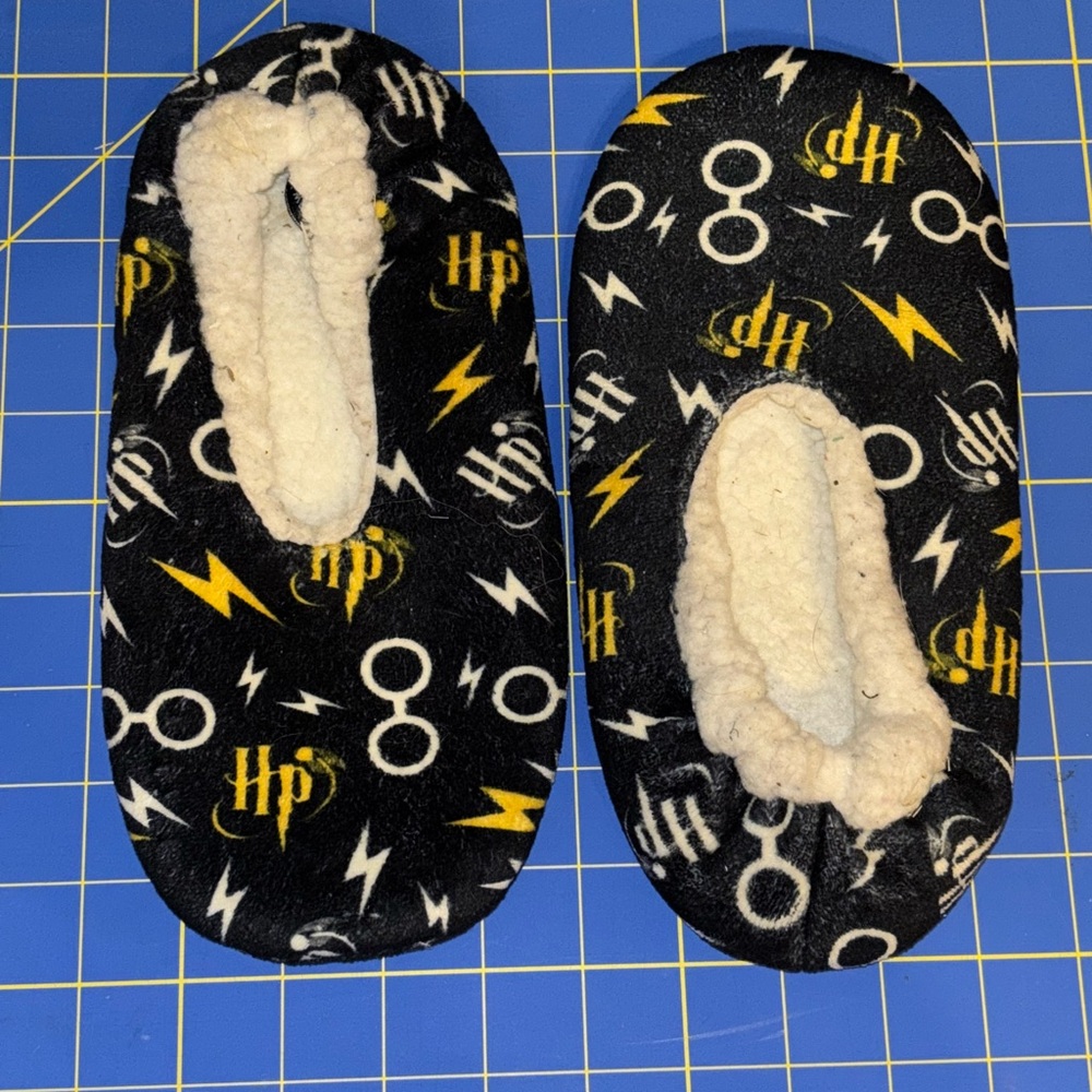 Warner Bros Harry Potter Black and Yellow Slippers with Plush Lining